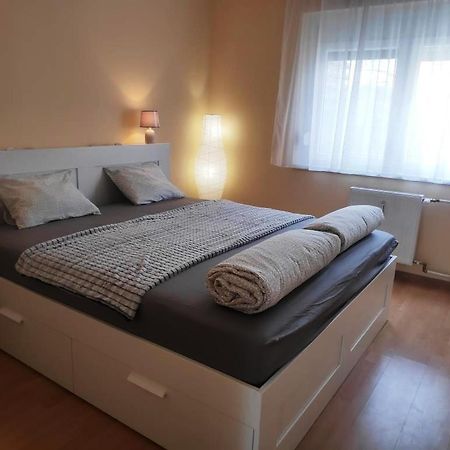 Koelcsey Apartman Apartment Szekszárd Exterior foto